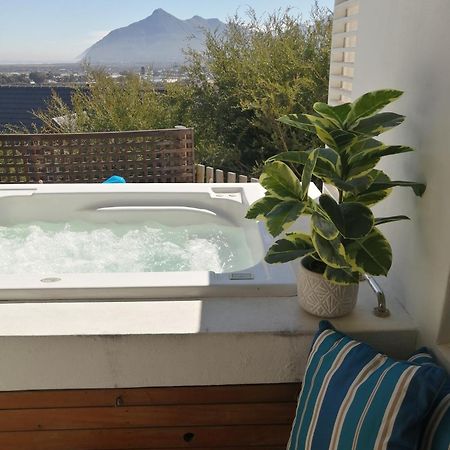 African Violet Guest Suites Noordhoek Exteriör bild